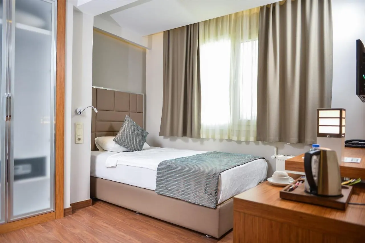 Hakcan Hotel İzmir