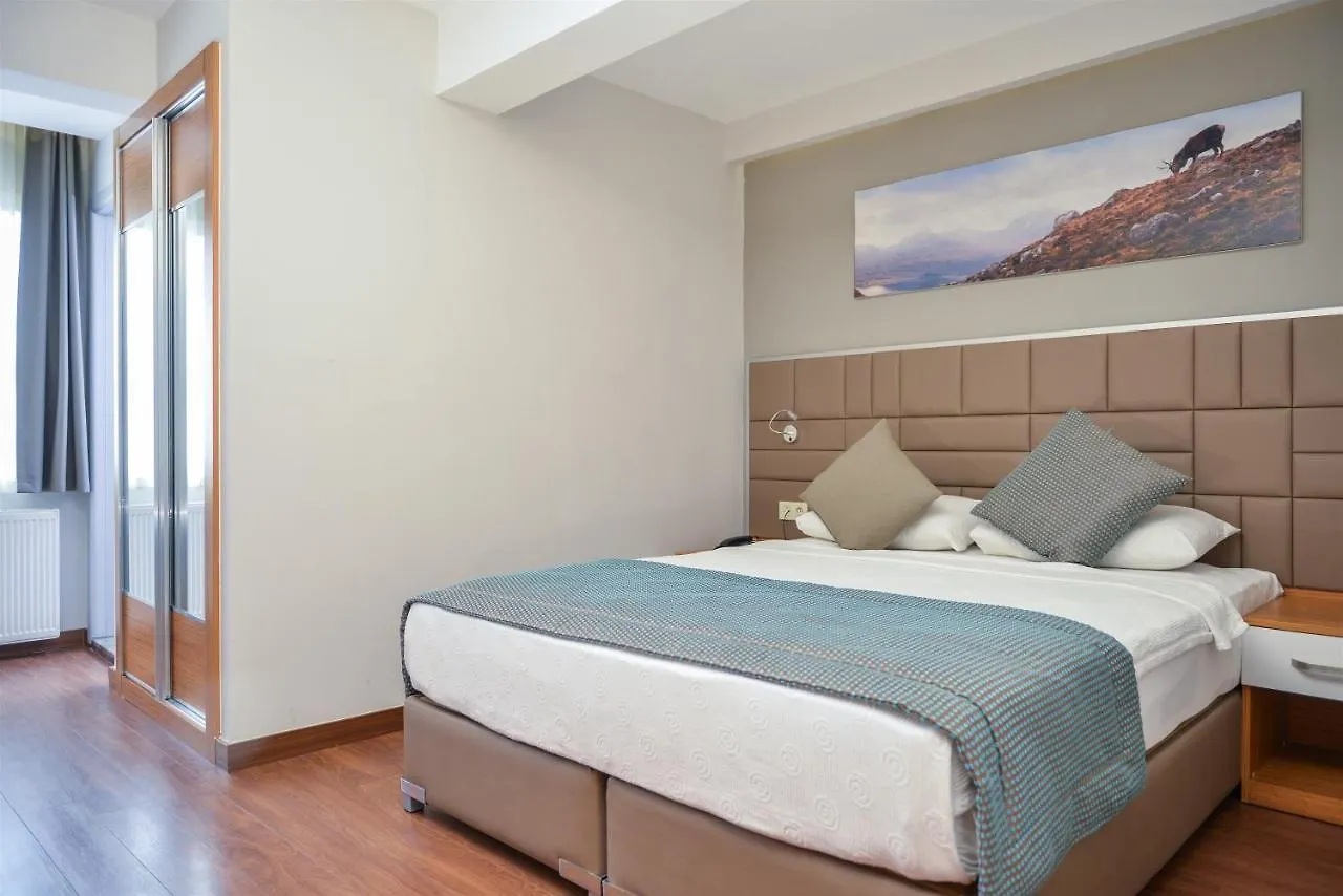 Hakcan Hotel İzmir