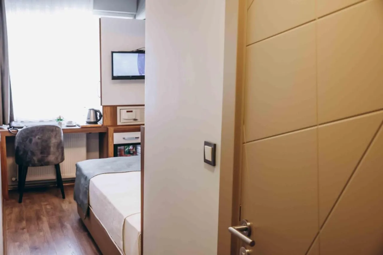 Hakcan Hotel 이즈미르