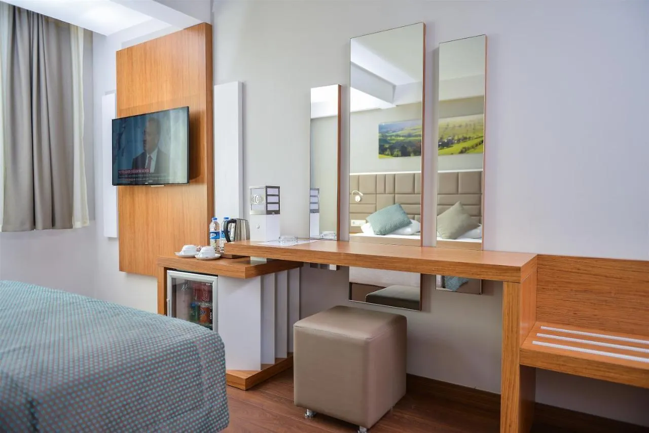 Hakcan Hotel 이즈미르