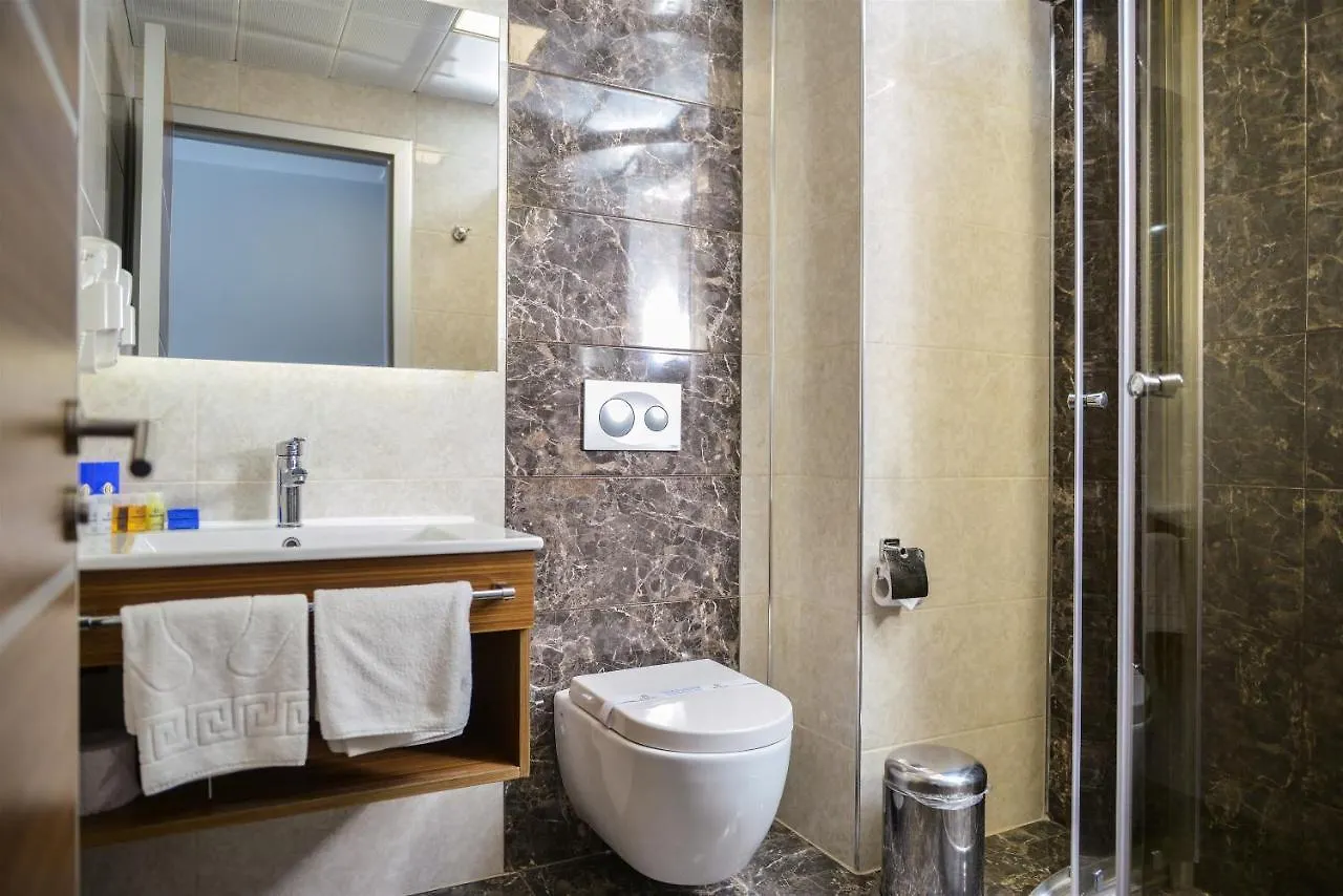 Hakcan Hotel 이즈미르 3*,