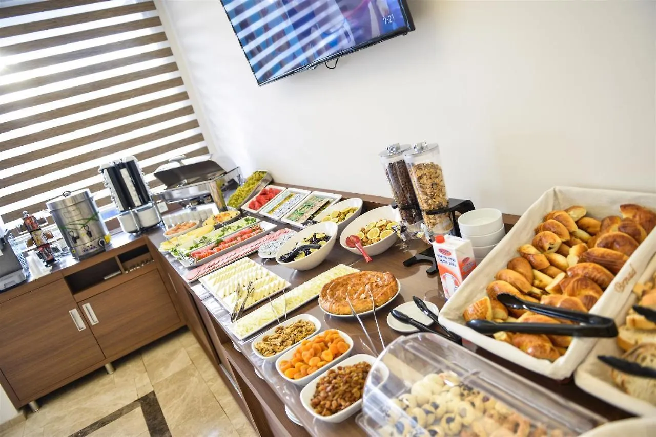 Hakcan Hotel 이즈미르 3*,  터키